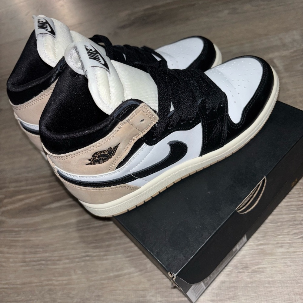 Nike Jordan Retro 1 “Latte”